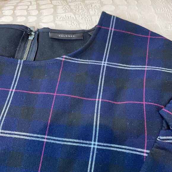 Halogen Navy Checkered Ruffled Top - Picture 5 of 6